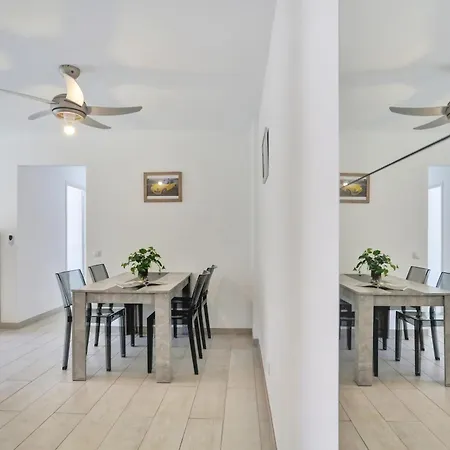 Sea Breeze, Near The Sea, Pool, Parking, Tennis